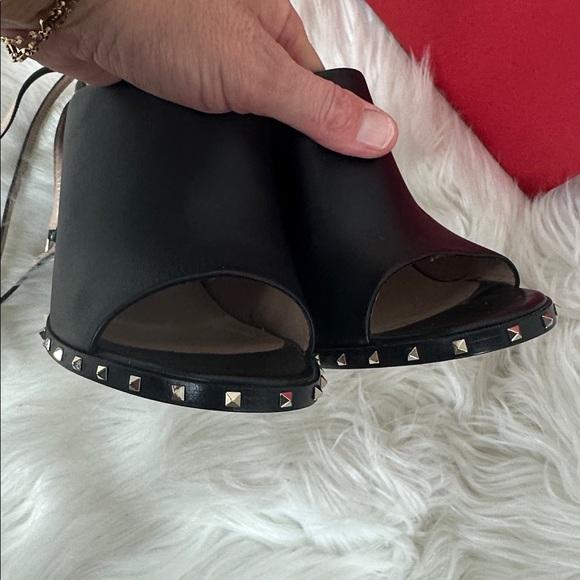 Valentino Garavani Black Rock Studded Ankle Strap Leather Heels 7.5/ 37.5 NWT - Picture 8 of 12